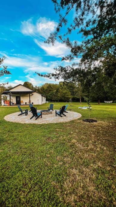 Southern Charm 3Br Fire Pit Pool Table 7Beds 塞维尔维尔 外观 照片