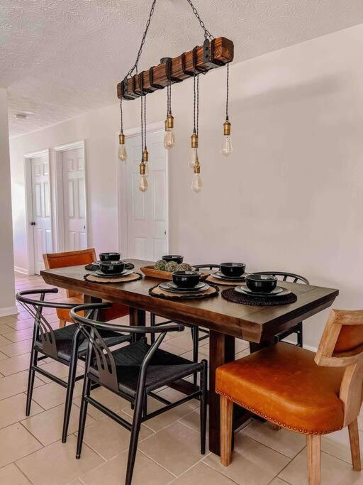 Southern Charm 3Br Fire Pit Pool Table 7Beds 塞维尔维尔 外观 照片
